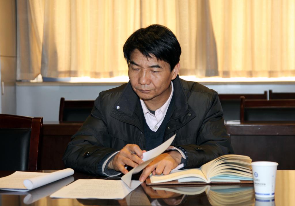 院长崔岩带头作对照检查并开展批评与自我批评